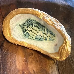 3.5” Hand Painted Decoupage Oyster Shell